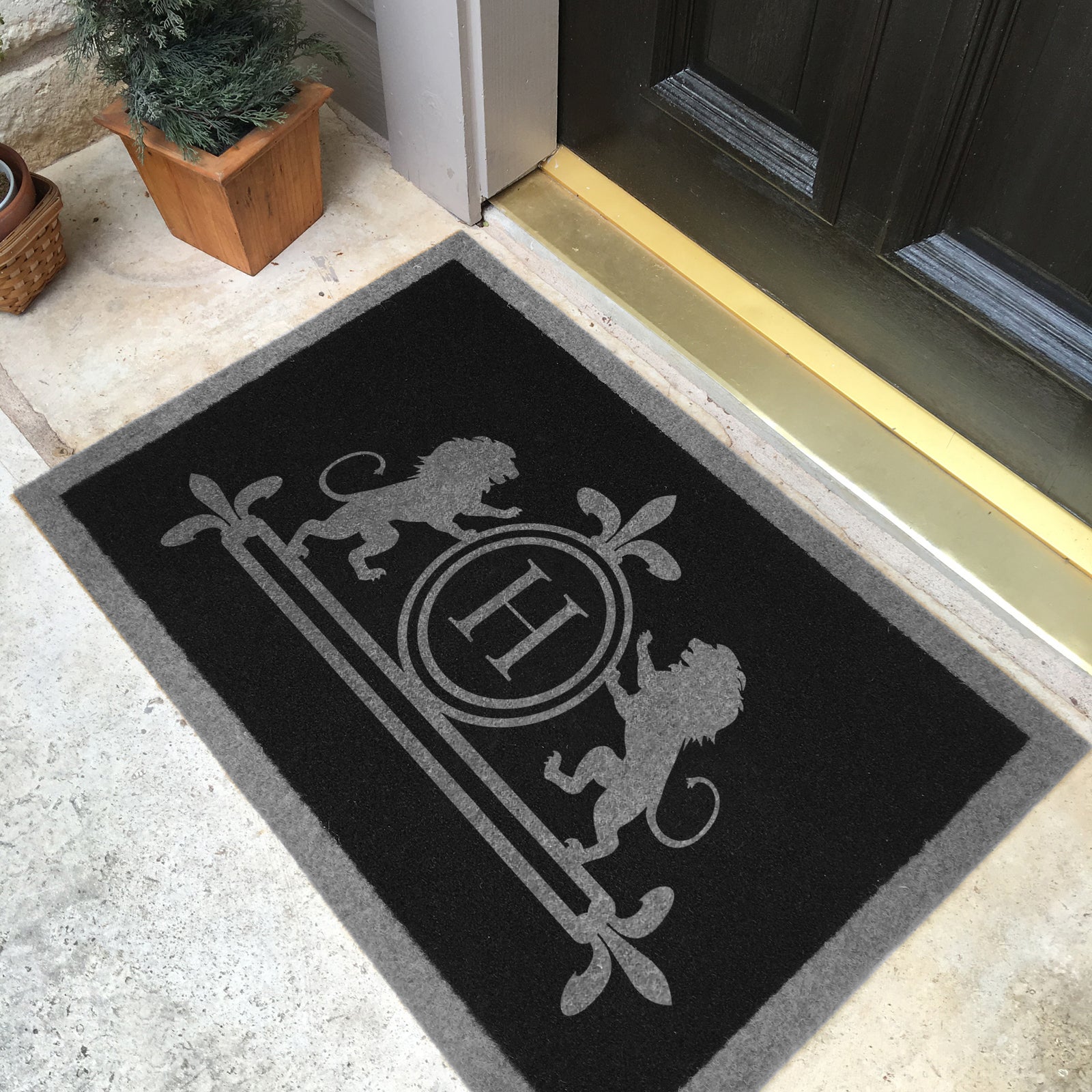 Custom all weather infinity doormat in black and tan, fade and shed resistant, perfect for front doors, and high traffic outdoor areas by RugsThatFit