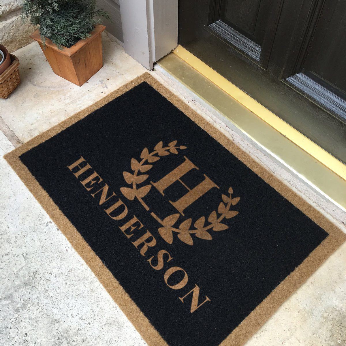 Infinity Custom Mats™ All-Weather Personalized Door Mat - STYLE: WREATH COLOR:BLACK - rugsthatfit.com