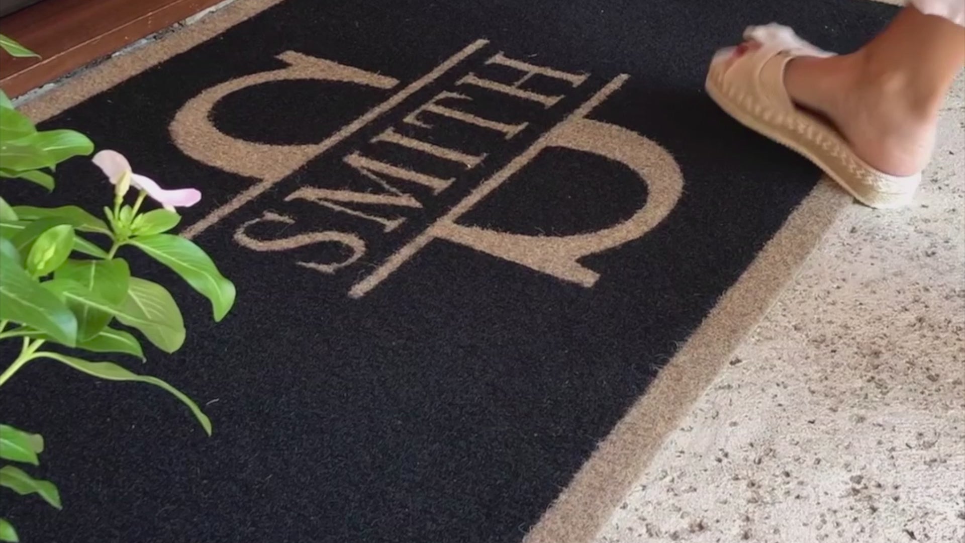 Infinity Custom Mats™ All-Weather Door Mat - STYLE: VINTAGE KEY WELCOME COLOR:TAN