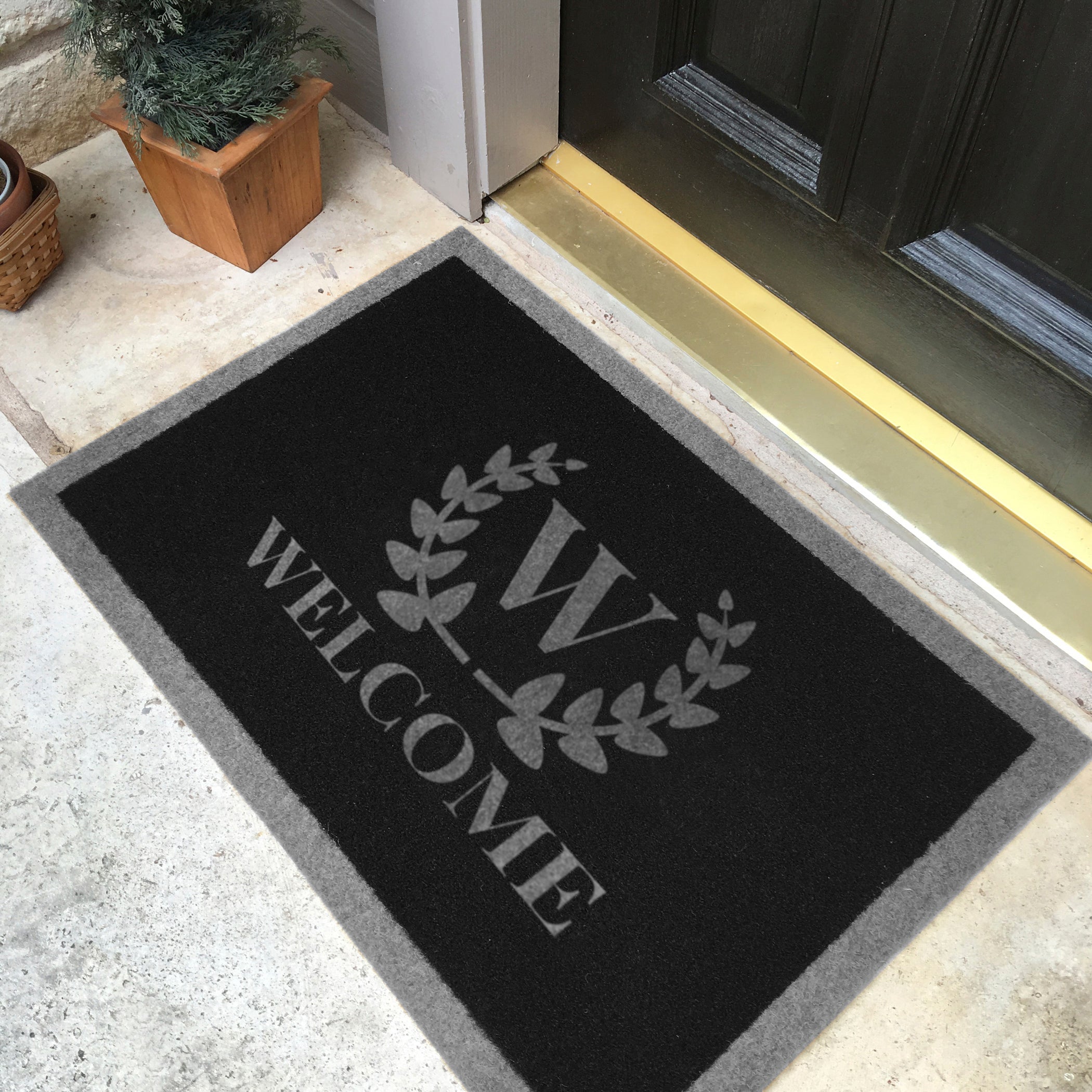 Infinity Custom Mats™ All-Weather Personalized Door Mat - STYLE: WREATH COLOR: BLACK / GREY - rugsthatfit.com