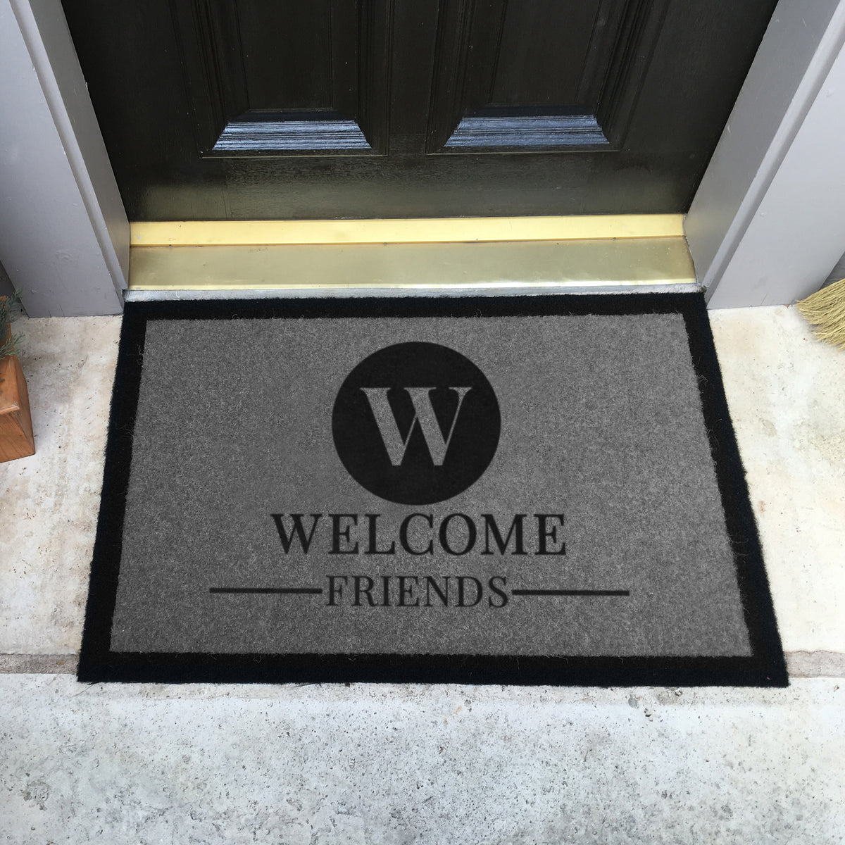 Custom Mats™ All-Weather Personalized Doormat - STYLE: CIRCLE COLOR: GREY / BLACK - rugsthatfit.com